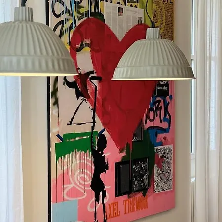 House Of Art - Downtown Apartment